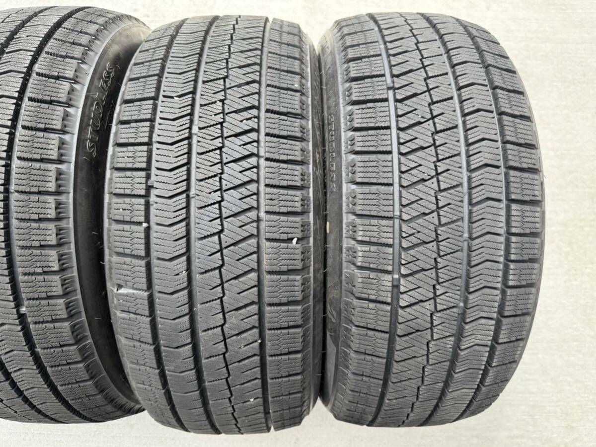 中古スタッドレスタイヤ ブリヂストン ブリザック VRX2 215/45R17 2020年 プリウス の画像2