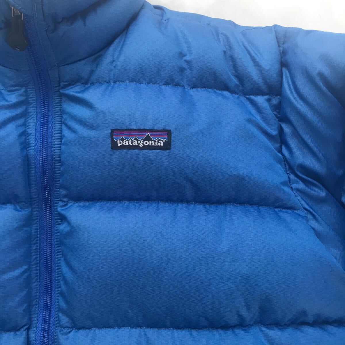 【中古】patagonia パタゴニア ダウンジャケット 男性用 サイズS ブルー ダウン の画像2