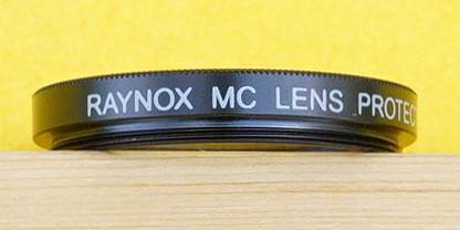 プロテクトフィルター　日本製　30.5mm P0.5　PENTAX-DA 40mmF2.8　フジツボフード先端フィルターネジに適合　RAYNOX MC LENS PROTECTER_画像1