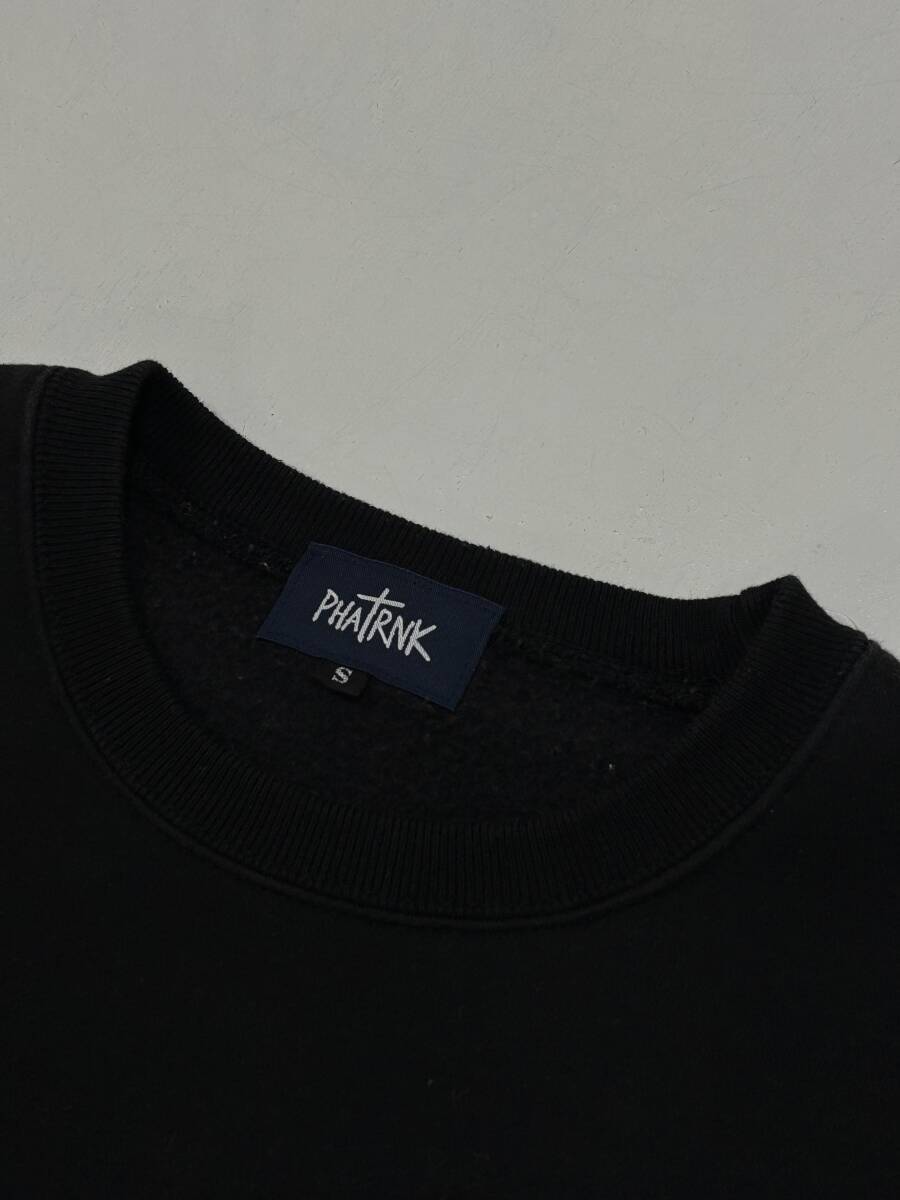 PHATRNK】ファットランク ロゴ プリント クルーネック PHATRNK】ファットランク ロゴ プリント クルーネック