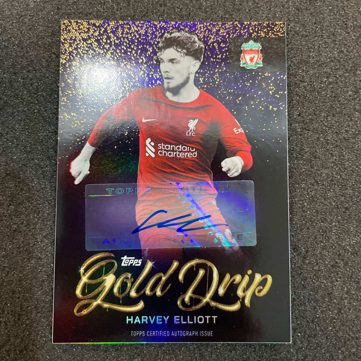 topps soccer Liverpool team set HARVEY ELLIOTT 06/15 サッカーカード 直筆サインの画像1