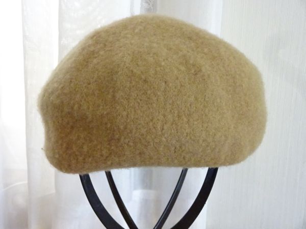 S Grace S レディース・婦人用　ベレー帽　ベージュ色　サイズ５７cm〜５９cm　キャップ　帽子　グレース ウール_画像2