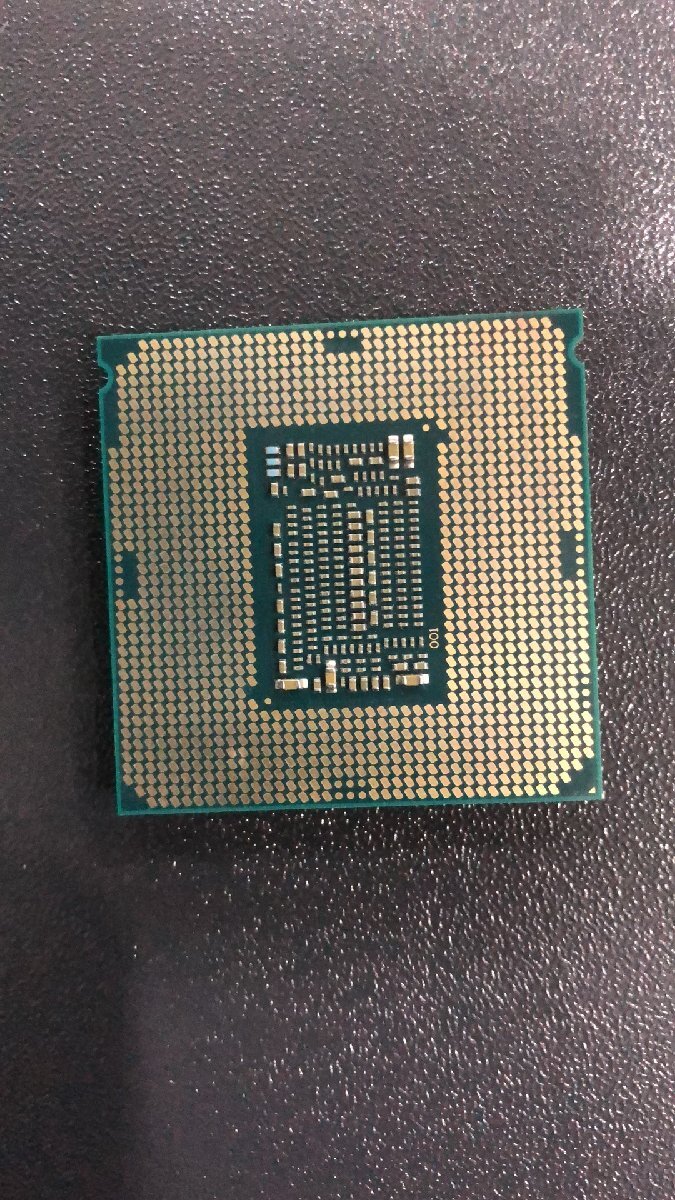 CPU インテル Intel Core I7-8700 プロセッサー 中古 動作未確認 ジャンク品 - A195_画像2