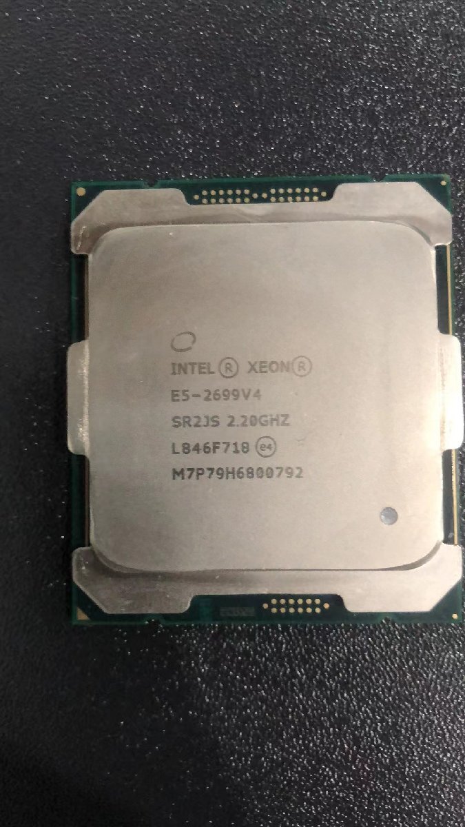 CPU インテル Intel XEON E5-2699 V4 プロセッサー 中古 動作未確認 ジャンク品 - A120の画像1