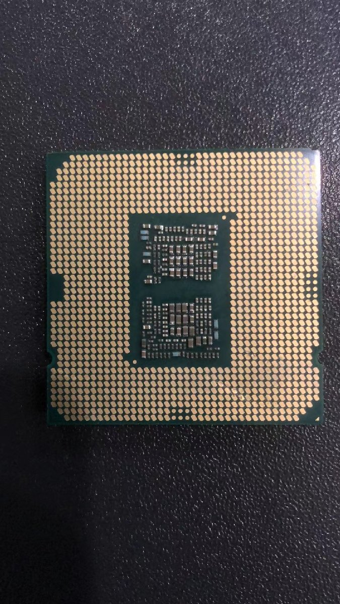 CPU インテル Intel Core I7-10700K プロセッサー 中古 動作未確認 ジャンク品 - A391の画像2