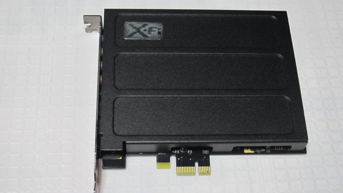 *Creative sound card PCI Express Sound Blaster X-Fi Titanium Professional Audio SB-XFT-PA accessory attaching 