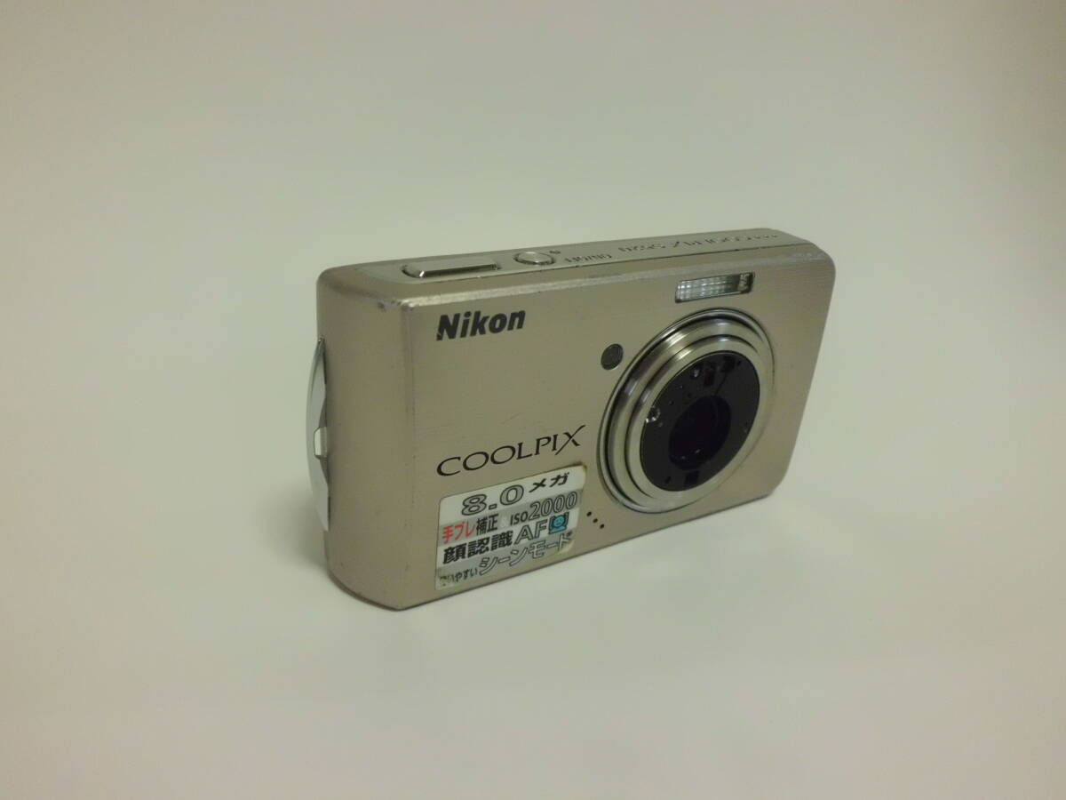 Nikon ニコン COOLPIX クールピクス S520 ジャンク品の画像1