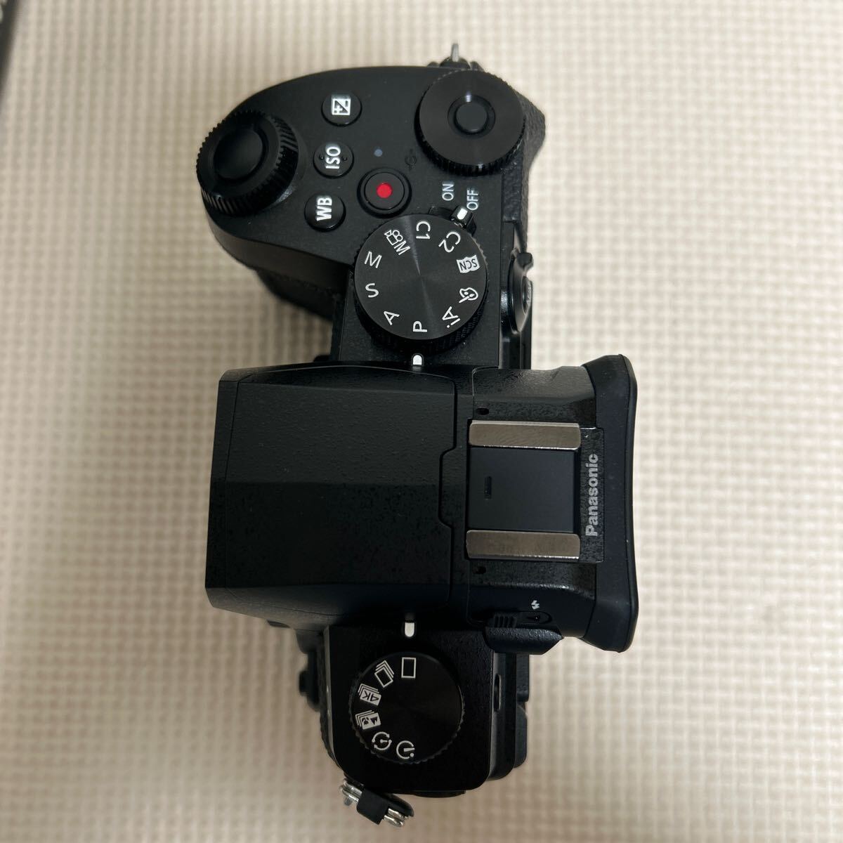 美品 展示品 保証1年 パナソニック Panasonic LUMIX G99D ミラーレス一眼カメラ ブラック DC-G99D-K [ボディ単体] レンズ一式欠品 になりま_画像4