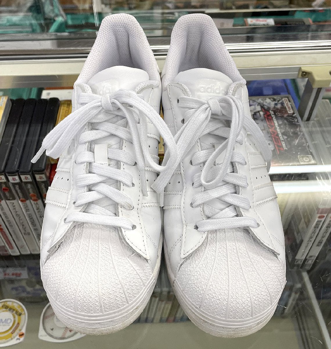 良品 adidas SUPERSTAR EG4960 ホワイト 26.0cm スニーカー アディダス スーパースター 26cmの画像3