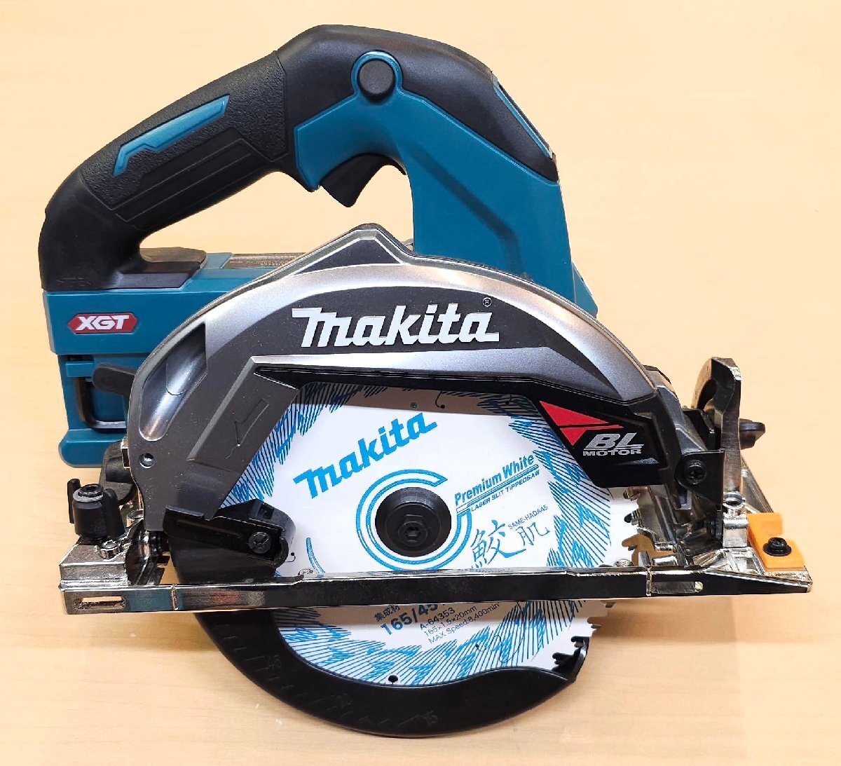 未使用品 makita マキタ 充電式マルノコ 165mm HS001G 本体のみ 鮫肌 40Vmax 電動工具_画像1