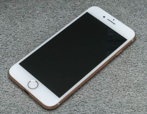 ⑥美品 Apple iPhone 8 64GB MQ7A2J/A SIMフリー ゴールド