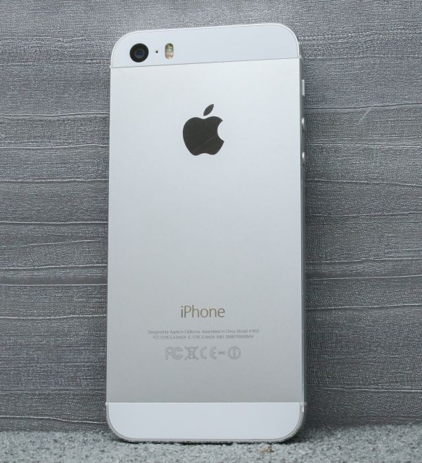 ⑪ Softbank Apple iPhone 5s 16GB シルバー ＭE333J/Aの画像1