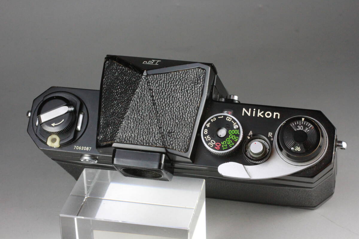 ファインダー腐食なし Nikon ニコン F アイレベル ブラック 706万台 革ケース付き フィルム 一眼レフ カメラの画像4