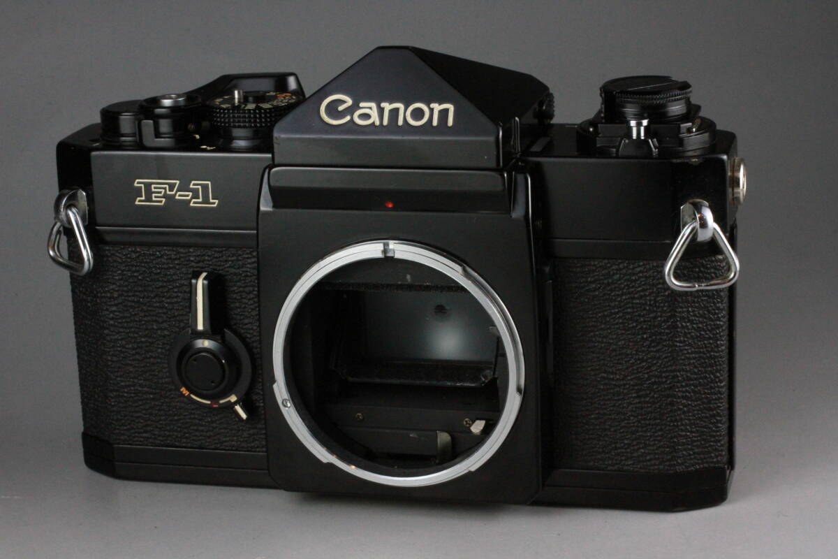 動作確認済み Canon 旧 F-1 ボディ 露出計動作品 フィルムカメラ 一眼レフ キヤノン キャノン #251_画像1