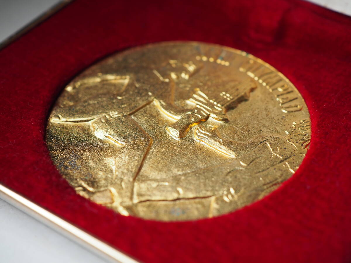 1964年 東京オリンピック 日本陸上競技後援会記念 メダル 丹銅金メッキ_画像3