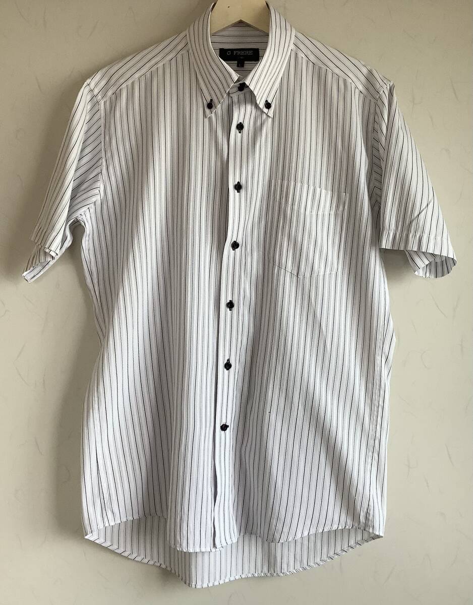 【中古】ワイシャツ　半袖　ボタンダウン　カッターシャツ　ビジネス　Lサイズ　白　ホワイト　ストライプ_画像1