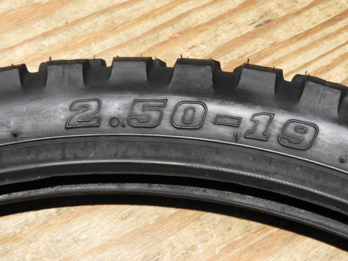 バイク オフロードタイヤ GP2 2.50-19 ＩＲＣ 部品店整理品 未使用_画像4