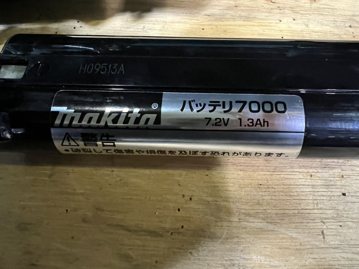 動作確認済 マキタ makita グラインダー 9500Dドリル DA301D 充電器 DC9700 電動工具 充電式振動ドライバードリル _画像6