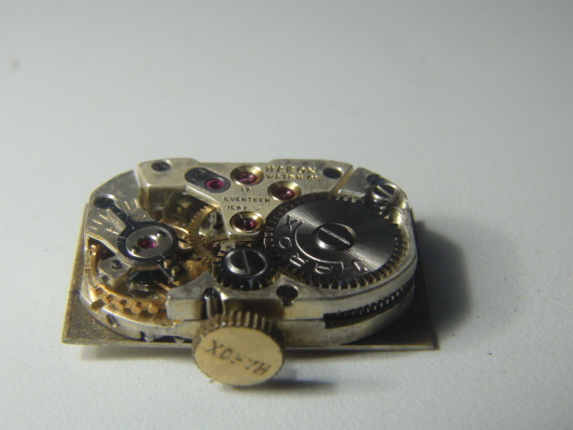 アンティーク HAROX １８K レディース腕時計 / 手巻き 稼働品 / 蓋、枠、龍頭、文字盤、針～～金/ ベルト繋ぎ被せ～～金の画像4
