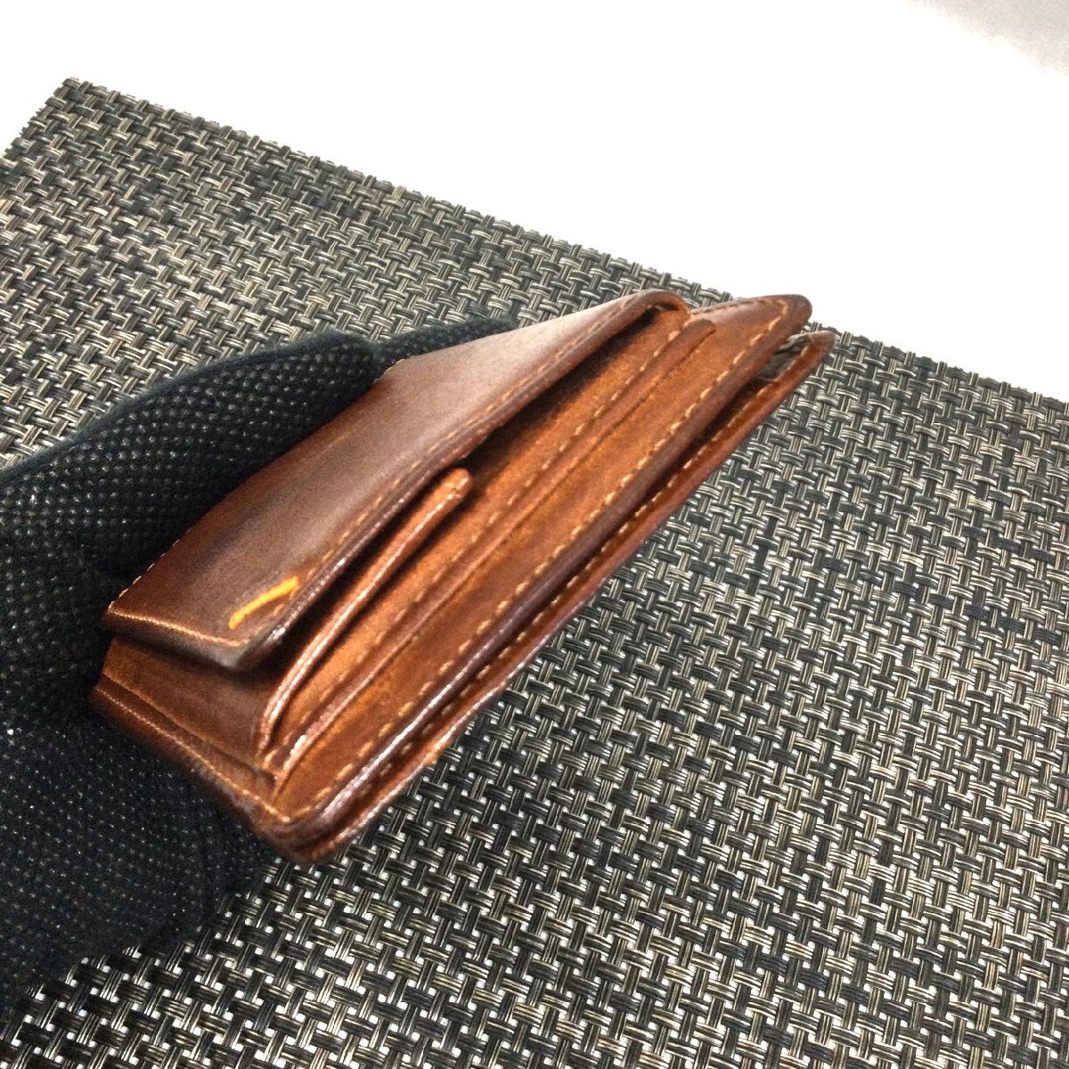 【中古美品/インボイス登録店/TO】レザー マネークリップ コイン・カードケース付き 革職人 LEATHER FACTORY 本革 折り財布 IM0403/002_画像5