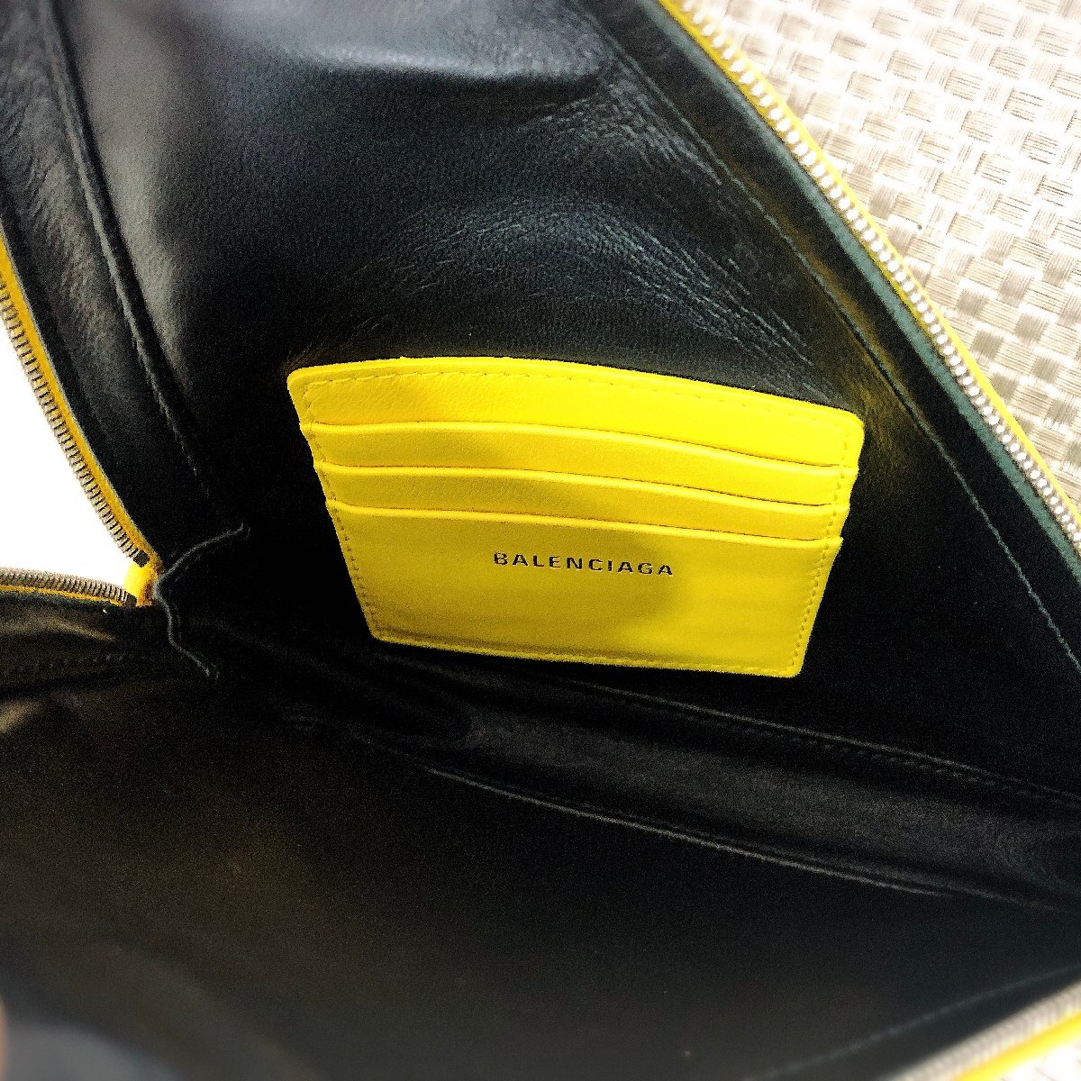 【中古品/CH】BALENCIAGA バレンシアガ クラッチバッグ セカンドバッグ トライアングル 三角 ポーチ レザー IM0420/010の画像6