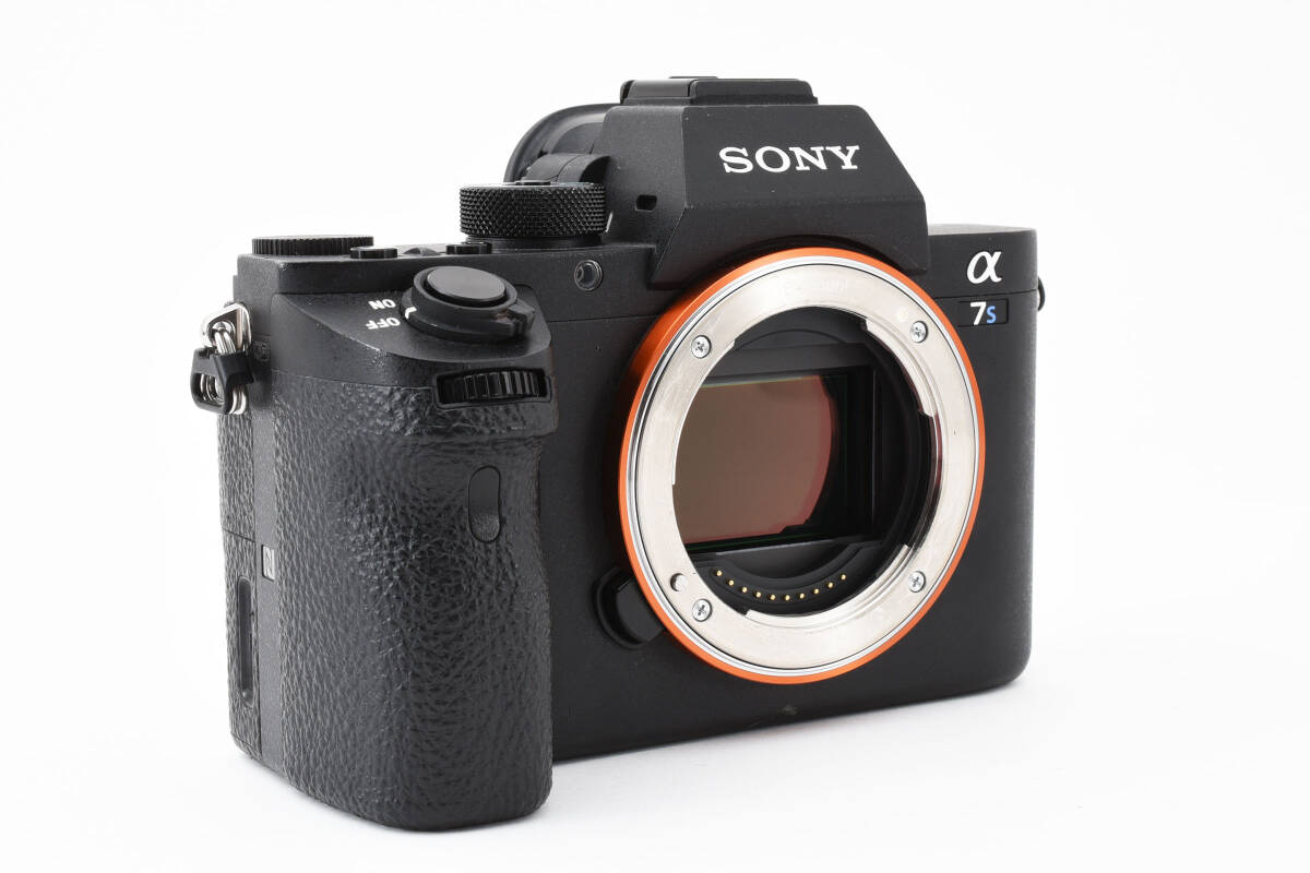 ショット数 4044回 SONY ソニー α7S II ボディ ILCE-7SM2 フルサイズミラーレス一眼カメラ バッテリー3個 (3841)の画像4