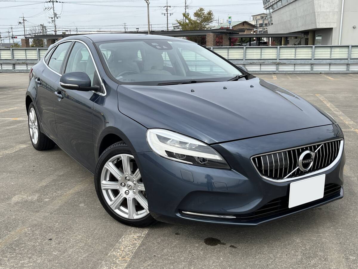 平成29年式 ボルボ V40 D4 インスクリプション トールハンマーヘッドライト レザーシート シートヒーター付の画像1