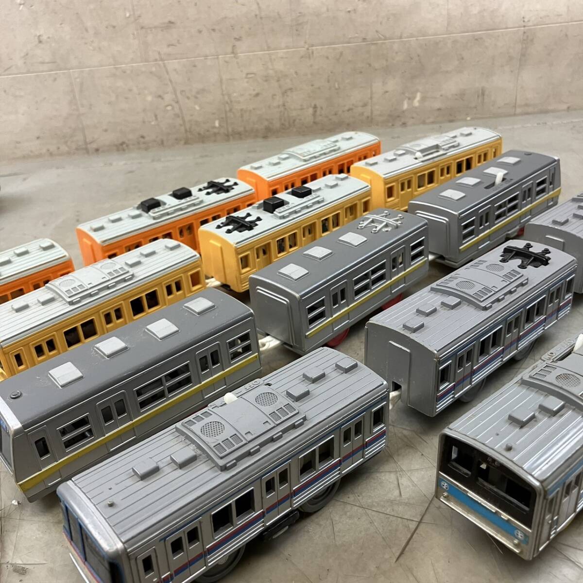 [4-190]タカラトミー TOMY プラレール まとめ売り 在来線 急行列車 列車 レトロ おもちゃの画像5