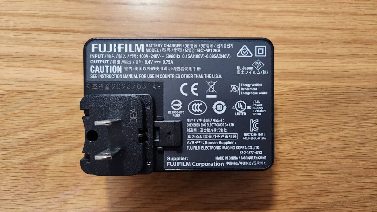 【美品】FUJIFILM 富士フイルム バッテリーチャージャー BC-W126 & 充電式バッテリー NP-W126Sの画像2