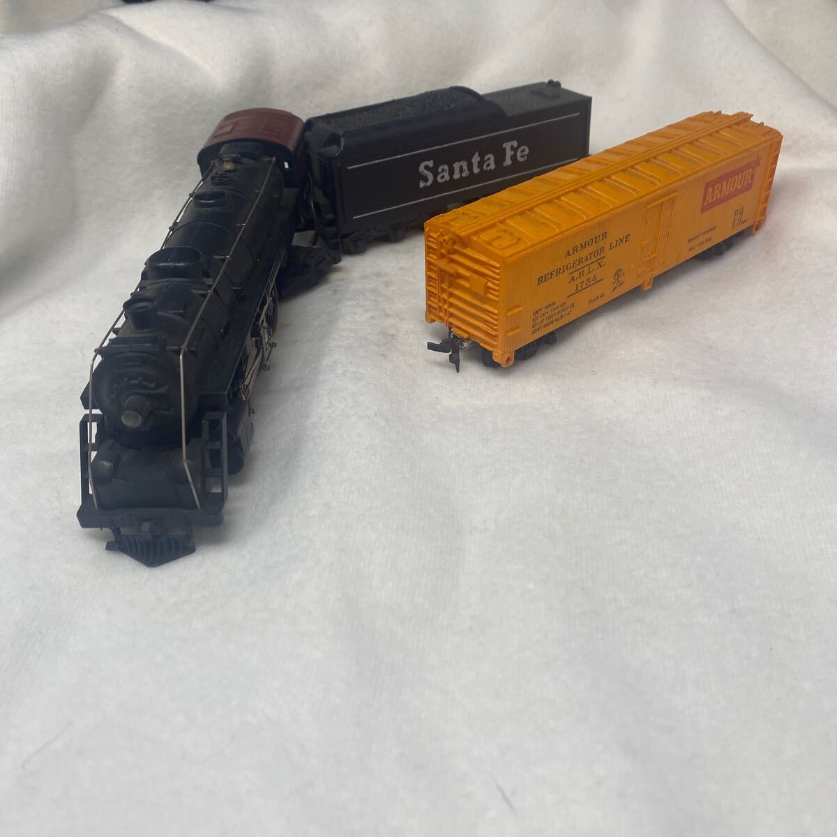 鉄道模型 HOゲージ　0.7kg 重たい　軽い　機関車　貨物車　鉄道　蒸気機関車 標準形 ARMOUR santa fe 5322_画像1