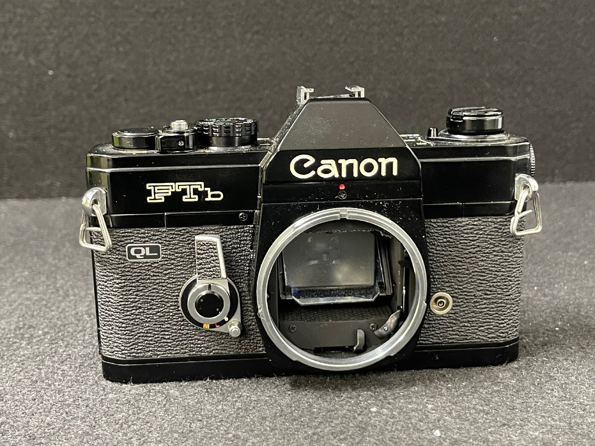 KF0604-74I ゆうパック着払い Canon FTb QL 50mm 1:1.8 ストロボ付き 一眼レフカメラ キャノン フィルムカメラ 光学機器 の画像2