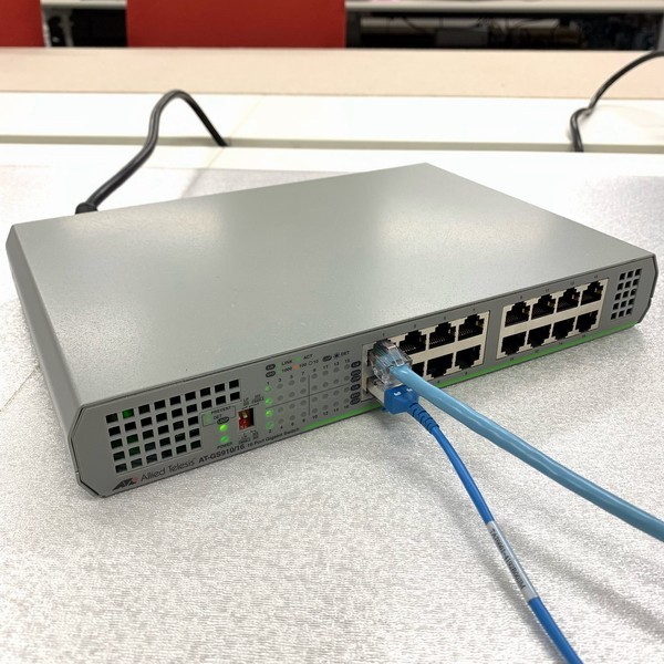 @S1396 ラスト2台 中古 簡易動作確認済み Allied Telesis AT-GS910/16 16 Port Gigabit Switch ノンクレームノンリターンの画像3