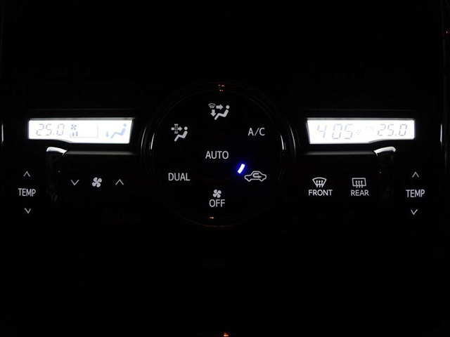 現物加工 トヨタ純正 各種スイッチ ユニット LED打ち換え致します！の画像9
