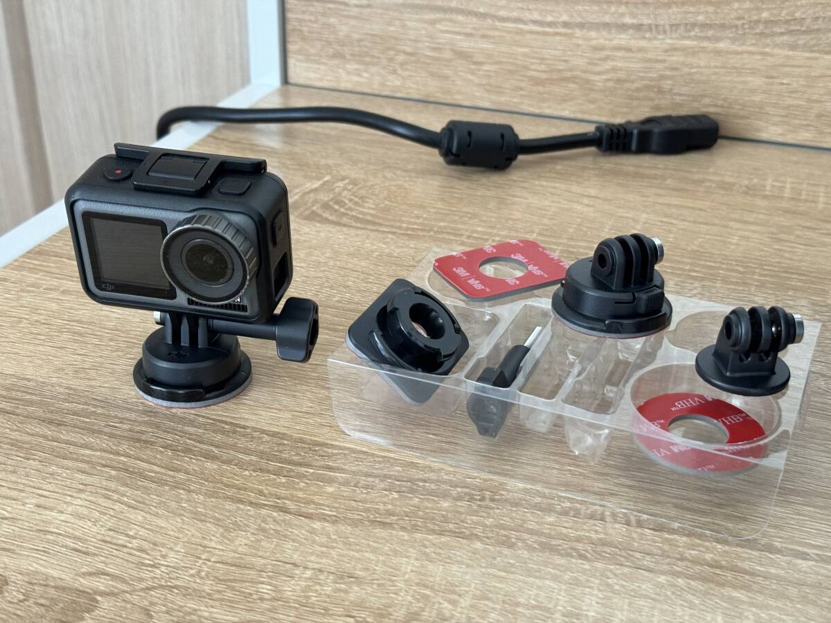 【送料込み】DJI Osmo Action オズモアクション 4Kアクションカム アクションカメラ 純正フレームとクイックリリースあり サイドカバーなしの画像9