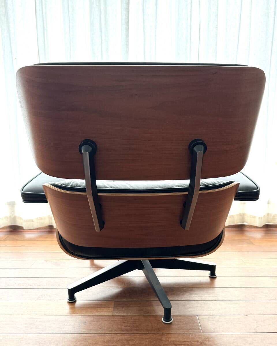 極美品 ハーマンミラー正規品 イームズ ラウンジチェア オットマンセット HermanMiller Eames Lounge Chair 50周年記念モデル 本革の画像4