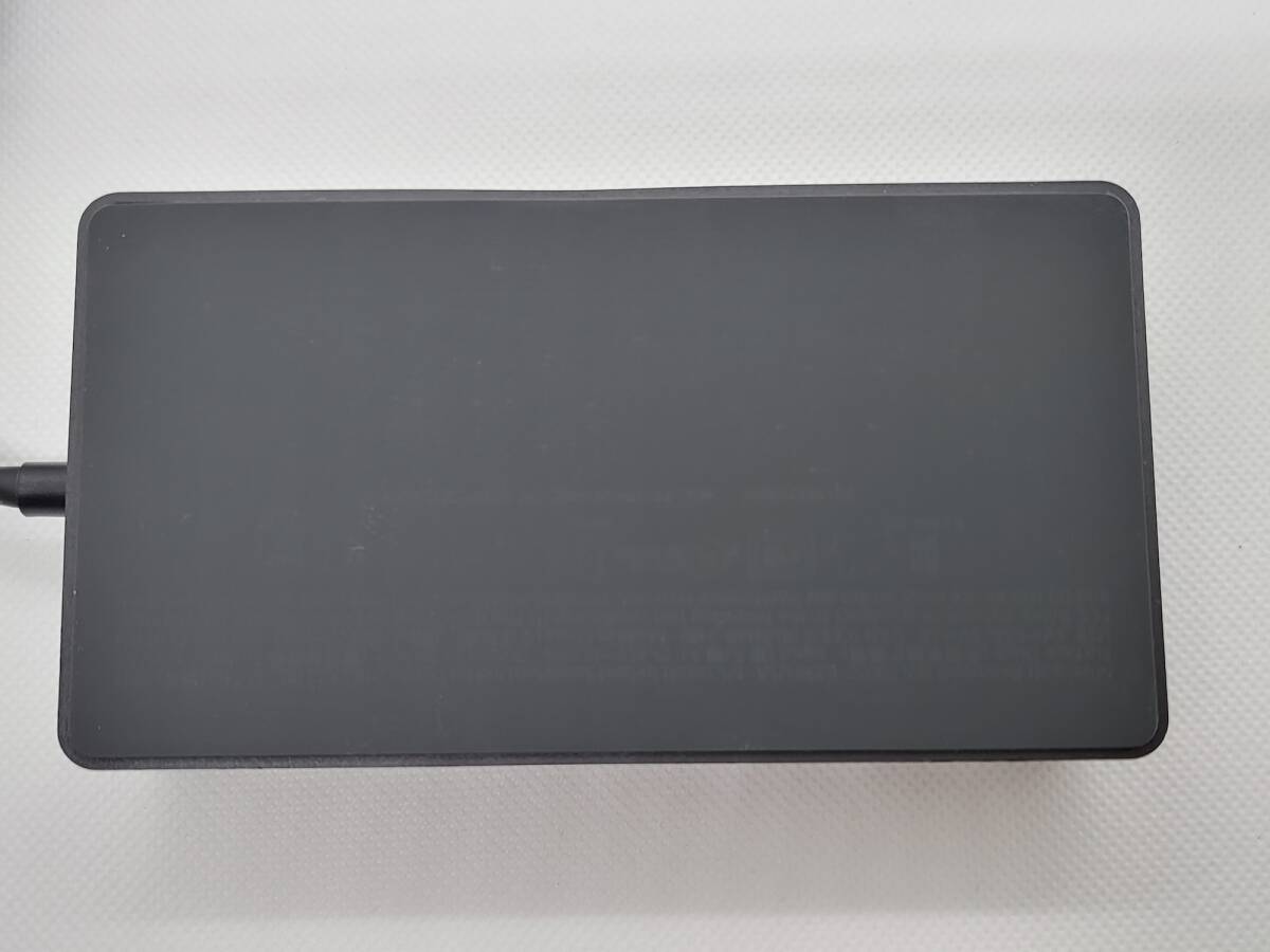 [中古] Surface Dock 2 SVS-00013 (1GbE／オーディオ／USB-C／USB-A)_画像4