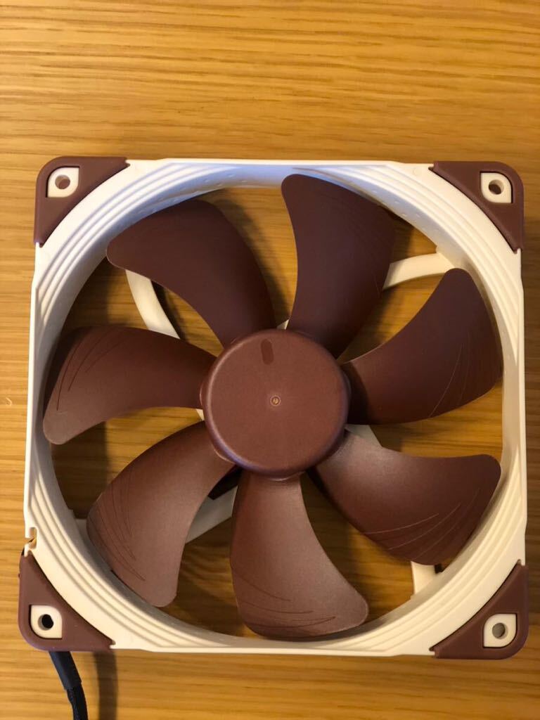 Noctua NF-A14 FLX プレミアム静音ファン, 3-Pin接続 (140mm, ブラウン) の画像2