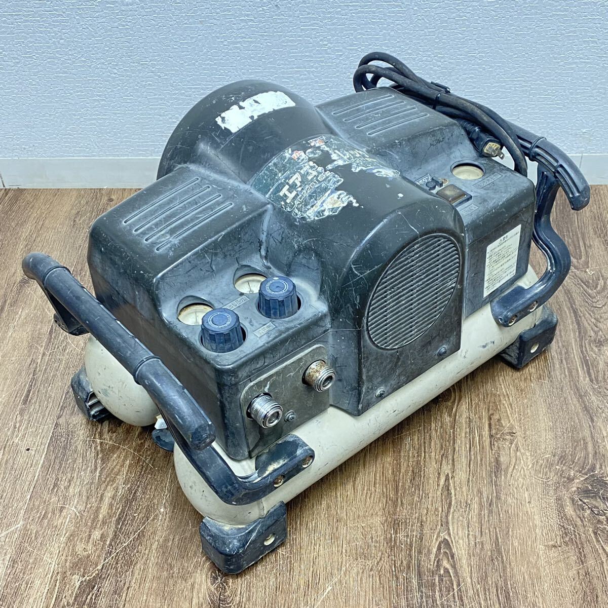 ○動作品■makita マキタ エアコンプレッサ 常圧 100V 60Hz専用 電動工具 一般圧 AC2201 中古品■兵庫県姫路市発 O4