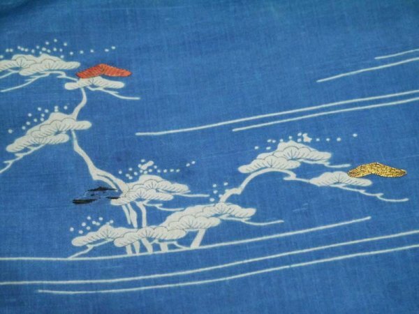 【KIRUKIRU】明治期 当時物 着物 時代衣装 時代資料 正絹 刺繍 青地 水辺の風景柄 レトロ 古布 古裂 リメイク 材料 生地の画像9