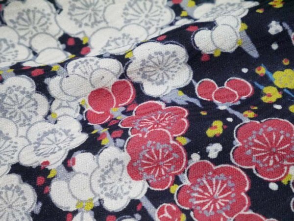 【KIRUKIRU】アンティーク 羽織 大正ロマン 黒地 黄 赤 白 梅の花柄 レトロ 可愛い 着物 和装 着付け kimonoの画像5