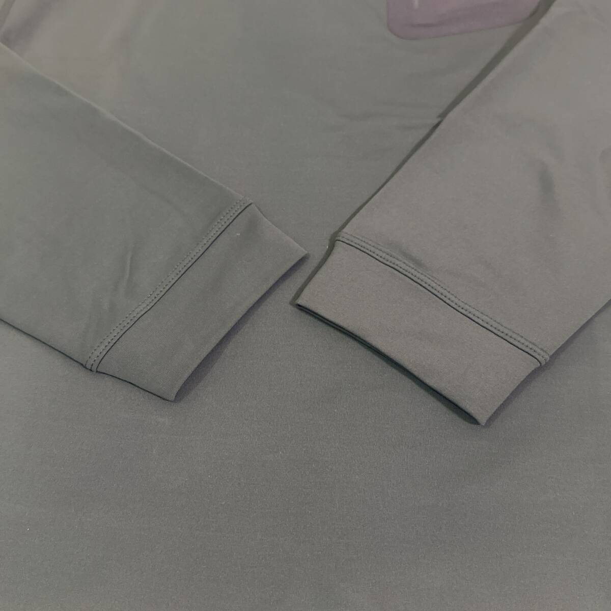 新品28　高機能素材　薄手夏用ベースレイヤー　100％化繊速乾高通気　　胸ポケット　ネイビーXL_画像6