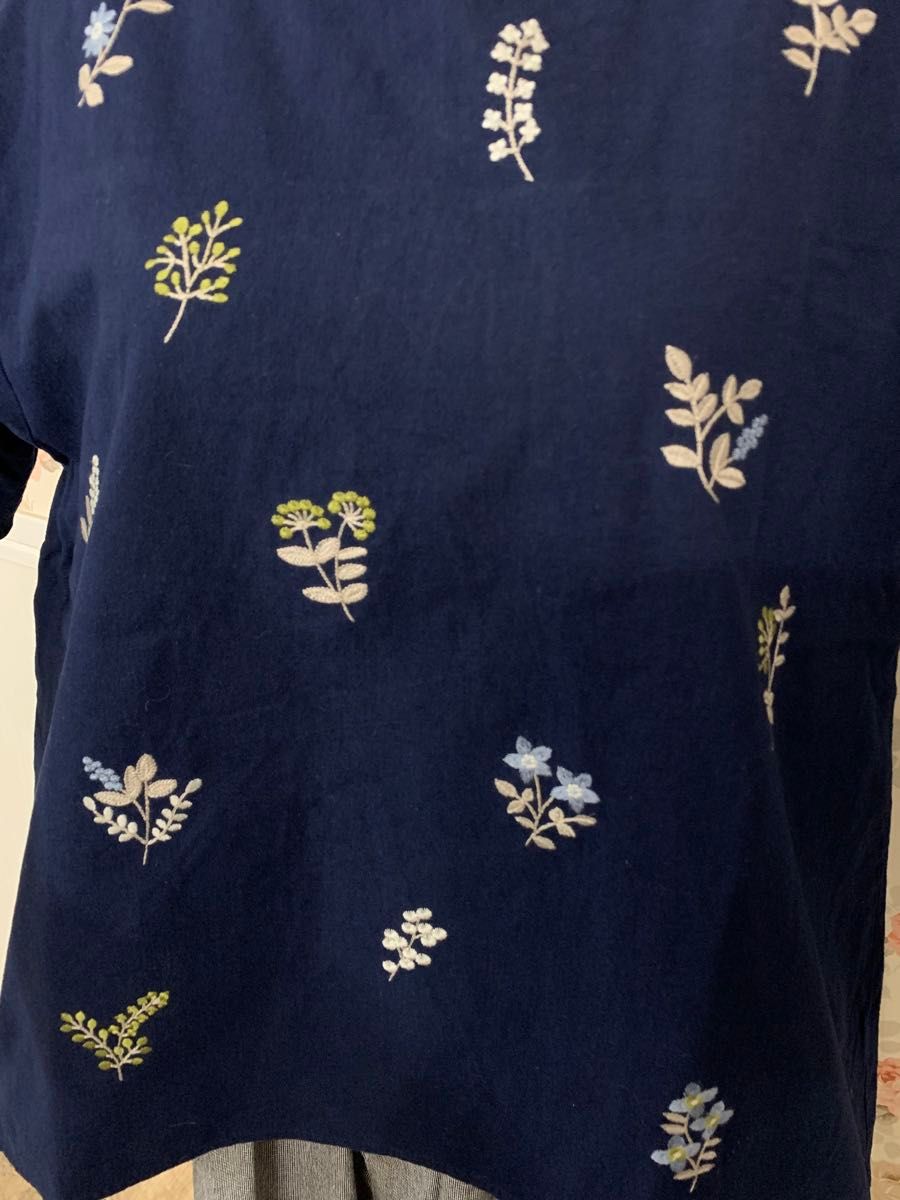 【激烈値下げ】new 高密度 刺繍  春 秋冬 お花 ブラウス チュニック 綿 コットン ナチュラル 長袖 ネイビー ネル