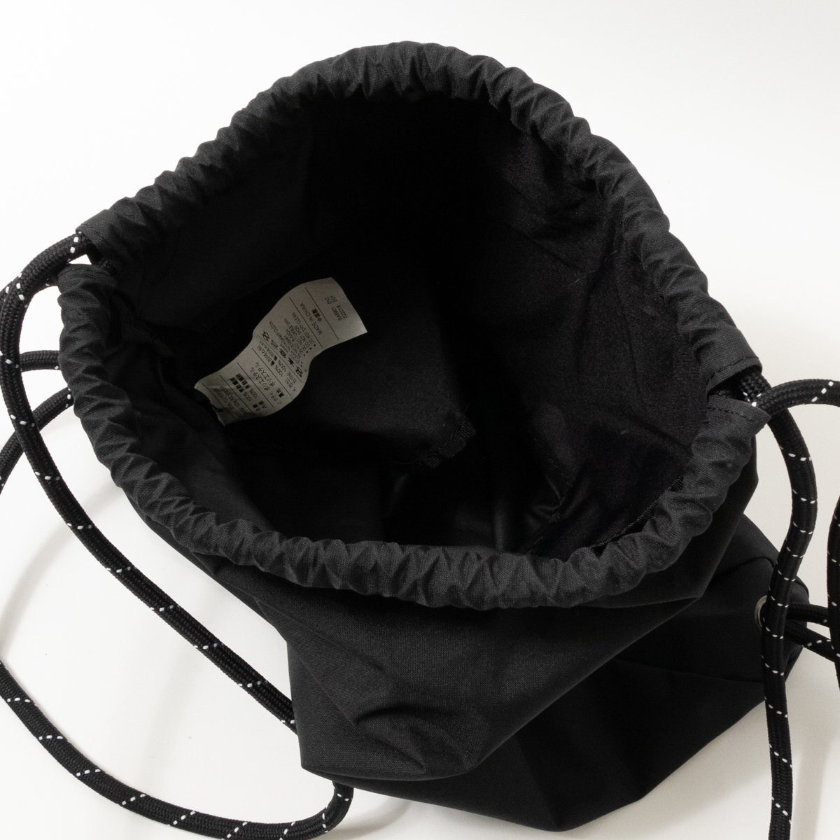 NIKE ナイキ ナップサック リュックサック ポリエステル ブラック 黒系 カジュアル シンプル スポーティ アクティブ 男女兼用 紳士 婦人 鞄の画像8