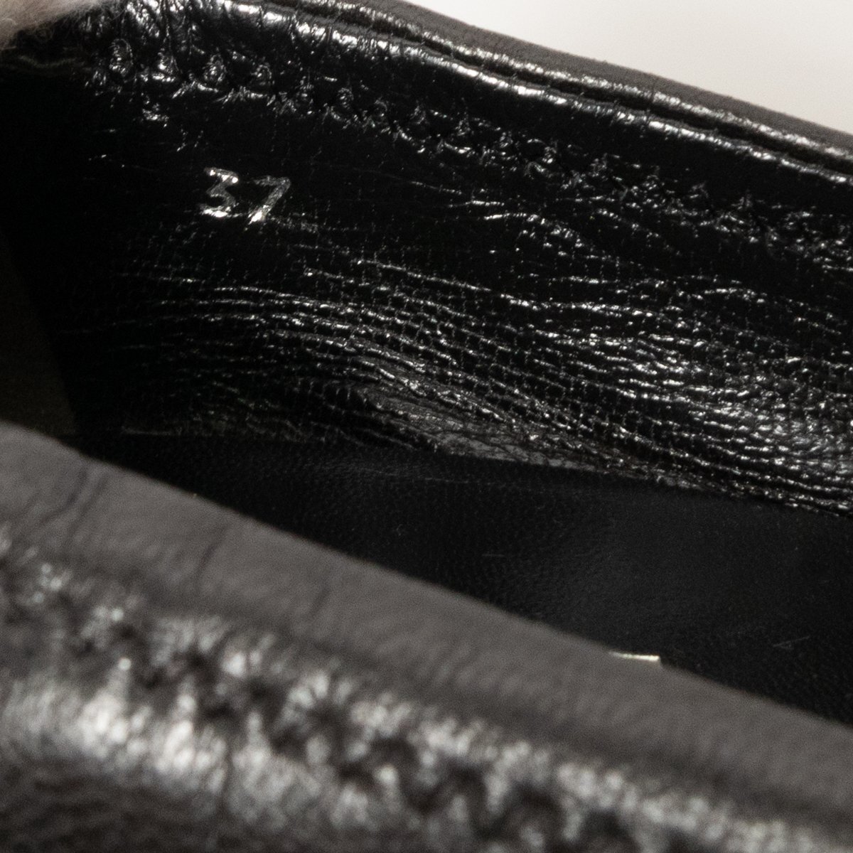 【1円スタート】PRADA プラダ イタリア製 パンプス シューズ 婦人靴 ギャザーデザイン プレーントゥ ブラック 黒 レザー 37 3.5cmヒール_画像10