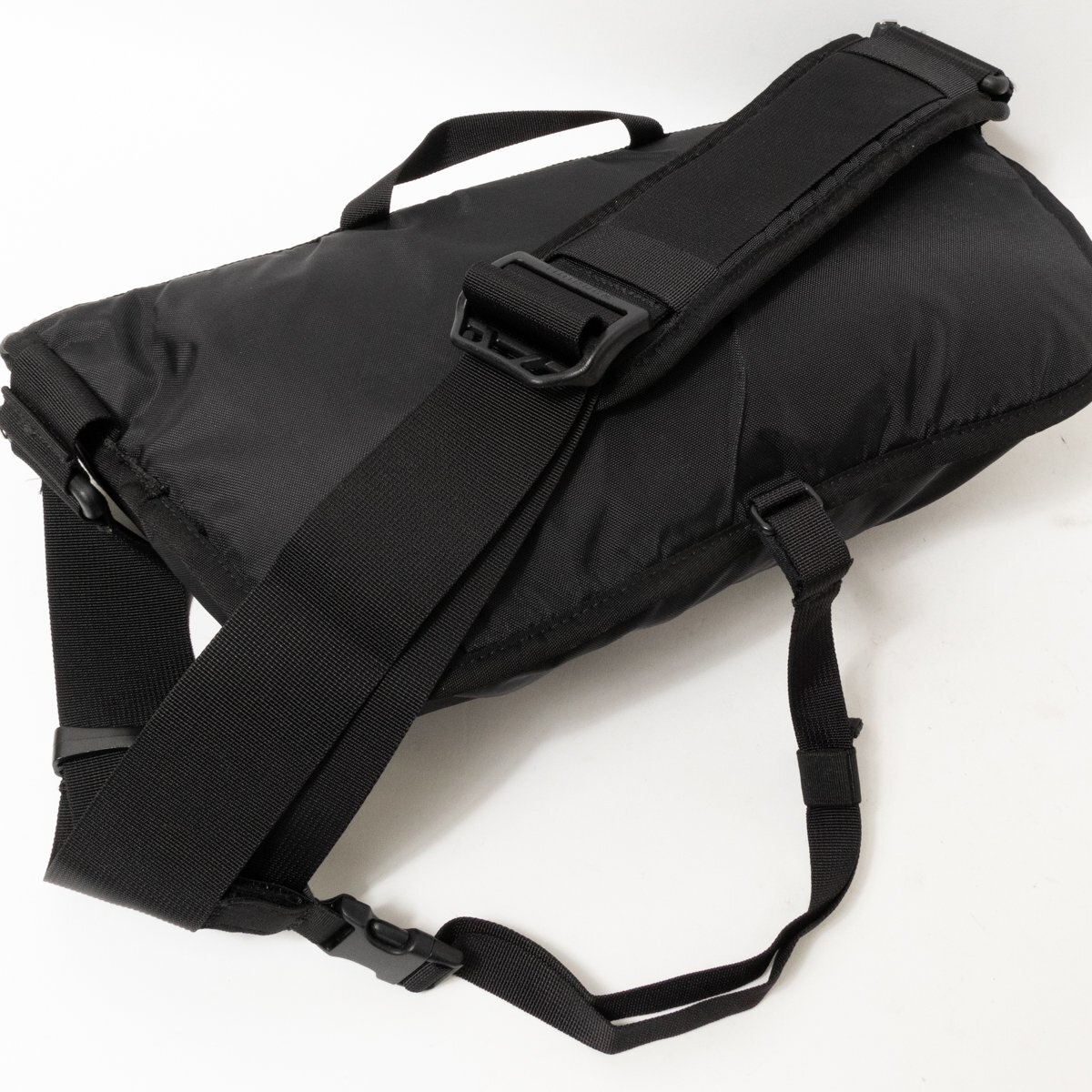 [1 jpy start ]TIMBUK2tin back two shoulder bag body bag diagonal .. polyester black black flap plain bag 