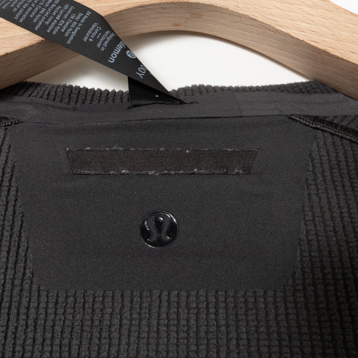 【1円スタート】lululemon ルルレモン フード付きジャケット アウター ナイロン ストレッチ ベーシック スポーツ 秋冬 灰色 M メンズの画像3