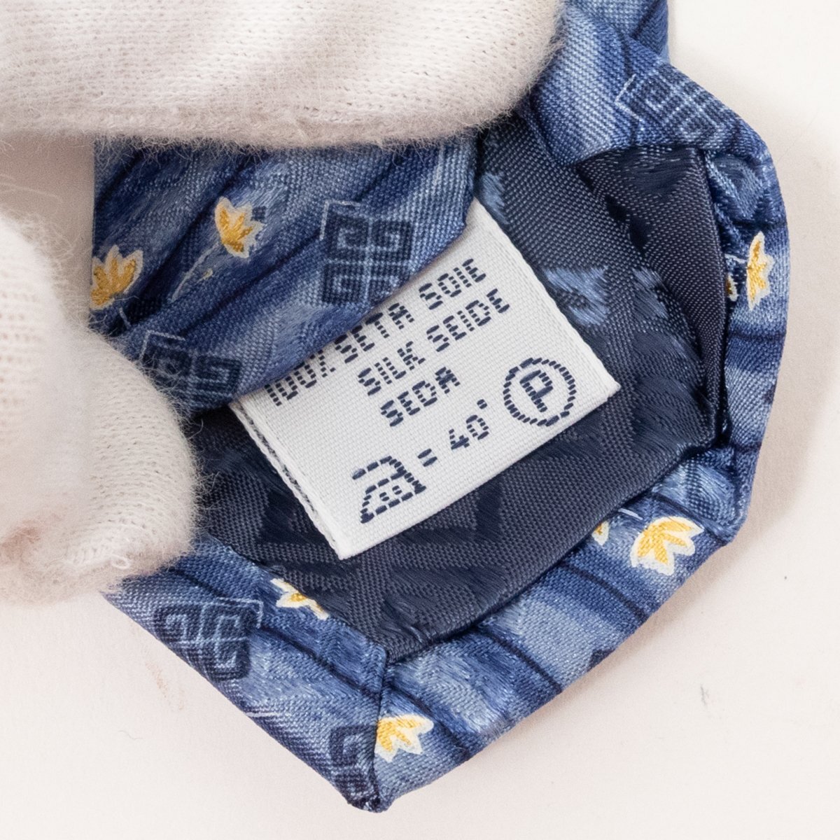 【1円スタート】未使用 GIVENCHY ジバンシィ イタリア製 ネクタイ 紳士小物 シルク100% ブルー ネイビー 花柄 フラワー ロゴ メンズの画像5