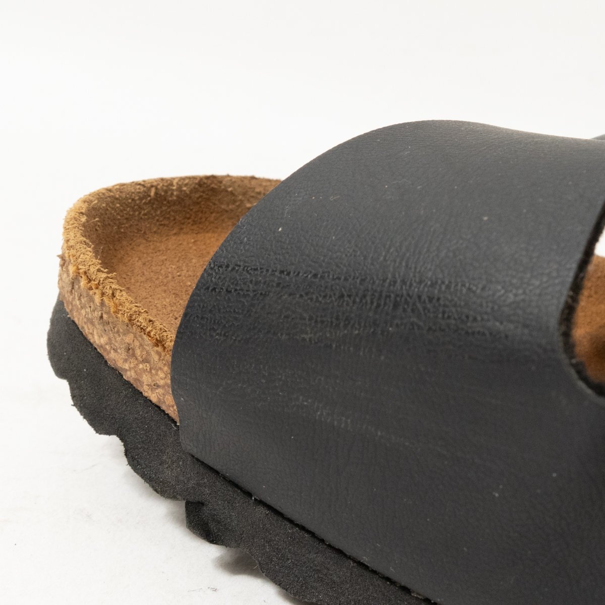 BIRKENSTOCK ビルケンシュトック サンダル ブラック 黒 24cm レザー 本革 レディース ローヒール 靴下コーデ カジュアル 春夏 シューズ 靴の画像9