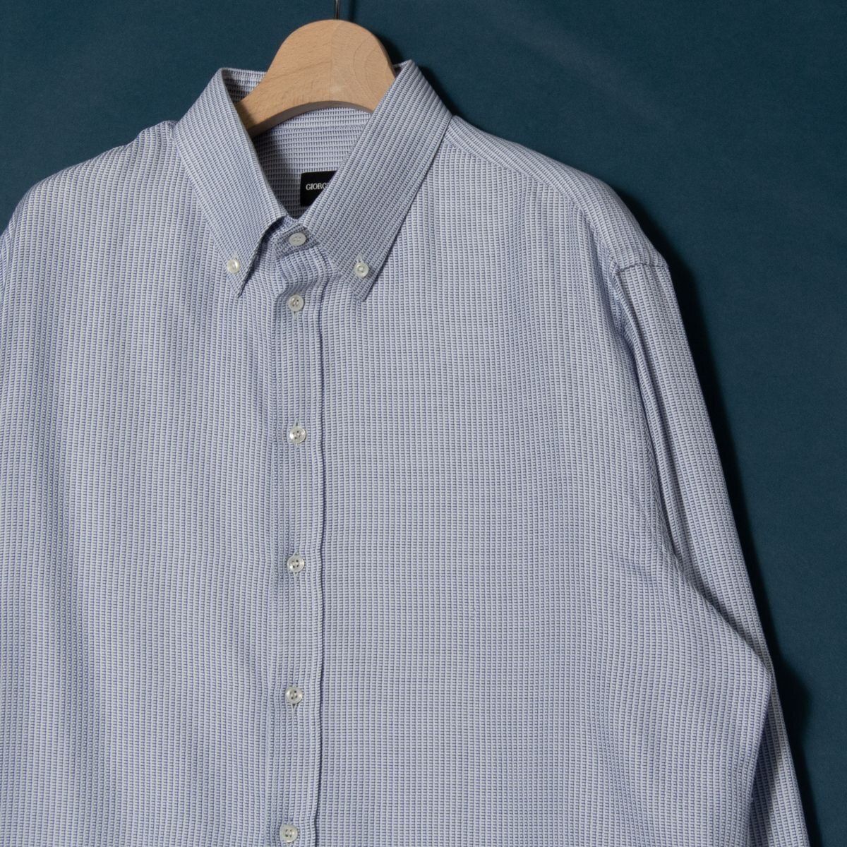 [1 иен старт ]GIORGIO ARMANIjoru geo Armani длинный рукав кнопка down рубашка tops хлопок 100% высокий бренд общий рисунок белый × темно-синий 43 Италия производства 