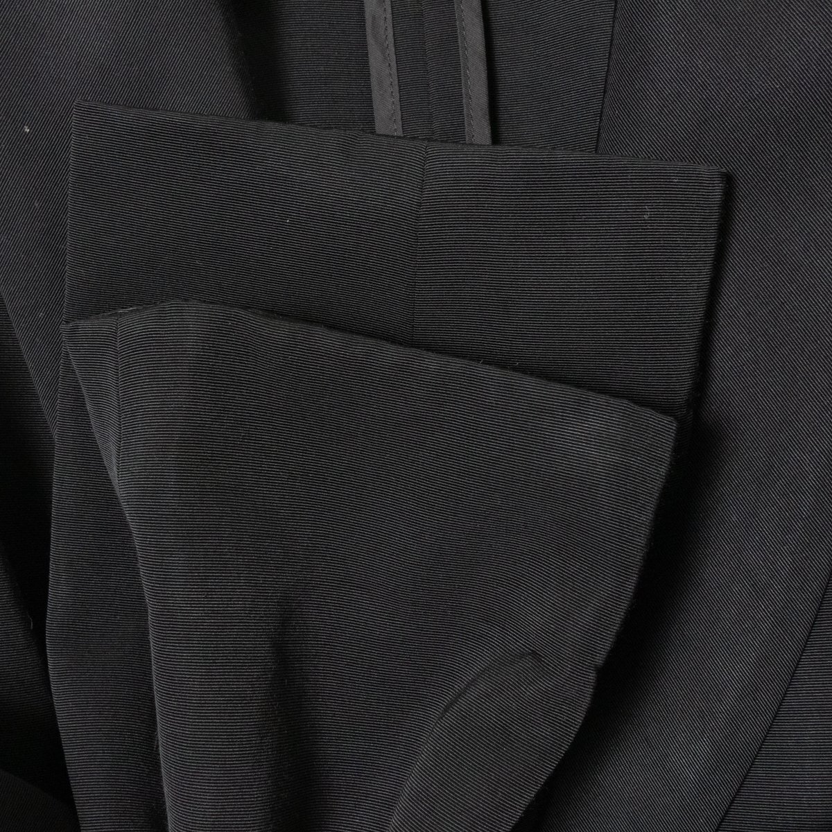 HIROKO KOSHINO ヒロココシノ 日本製 シングルジャケット 肩パッド付き 喪服 38 トリアセテート ブラック 黒 綺麗め ブラックフォーマル_画像4